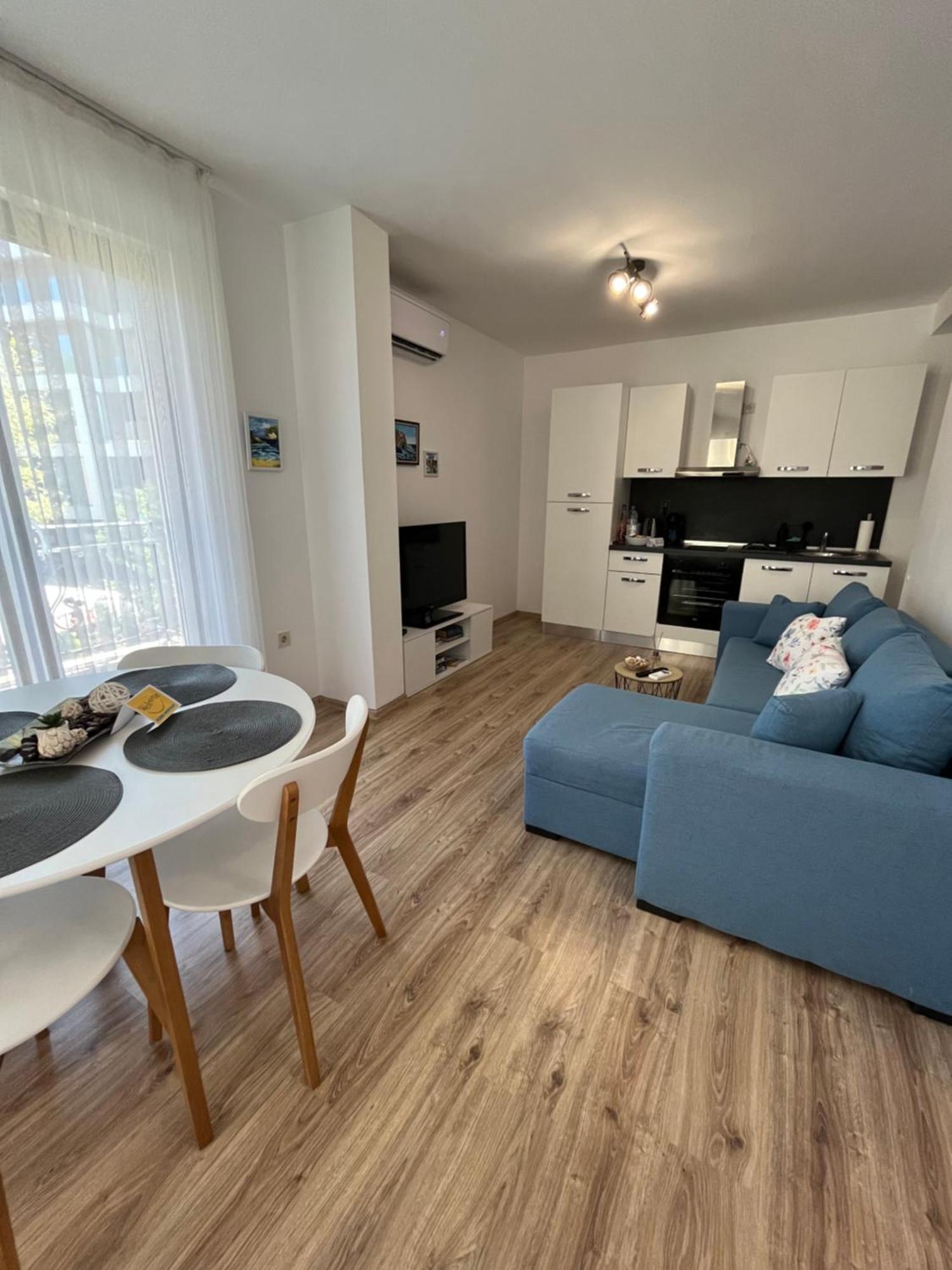 Azzurro Premium Apartment On Bulevard Bogoridi Μπουργκάς Εξωτερικό φωτογραφία